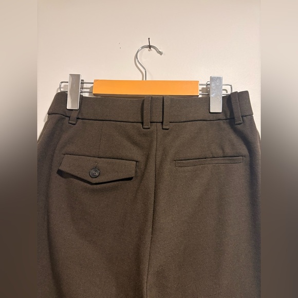 Uniqlo HEATTECH PLEATED TAPERED PANTS - Olive - Picture 3 of 6